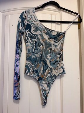 Emory Park Marble-Print One-Shoulder Bodysuit in Turquoise & Cream